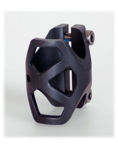 District Triple Light Clamp